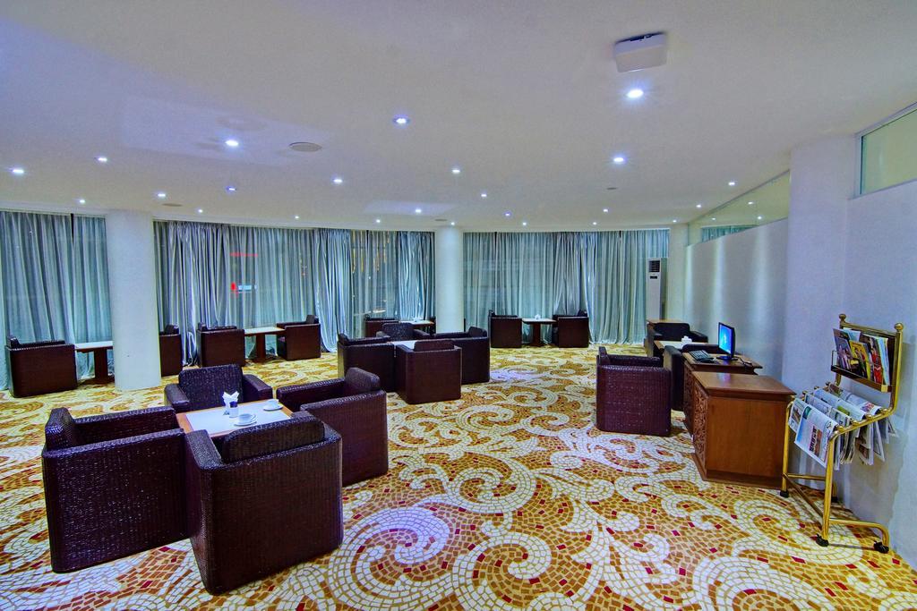 Wilson Hotel Мандалай Екстер'єр фото